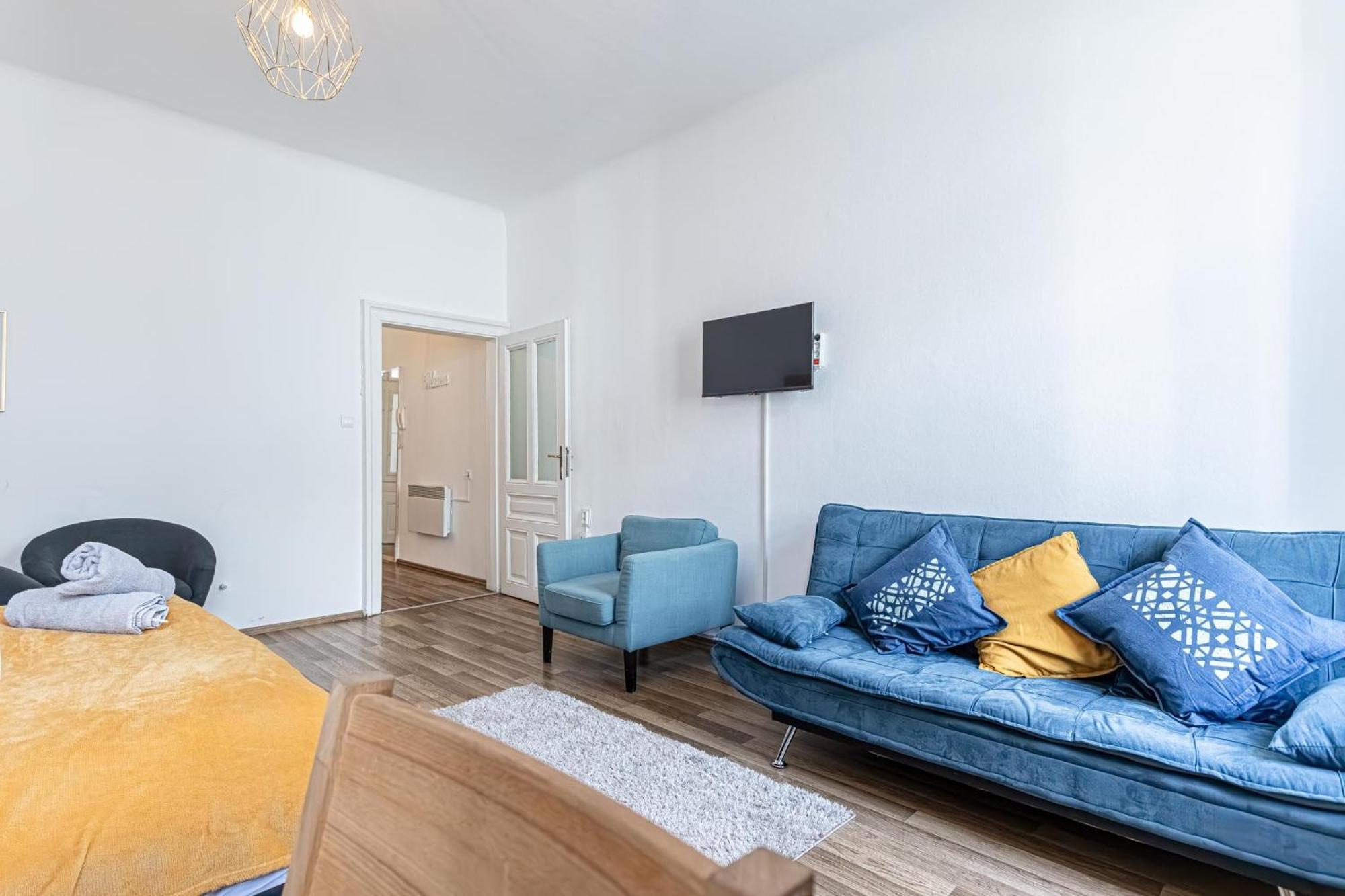 Explore Vienna: 1Br Retreat Near Westbahnhof Exteriér fotografie