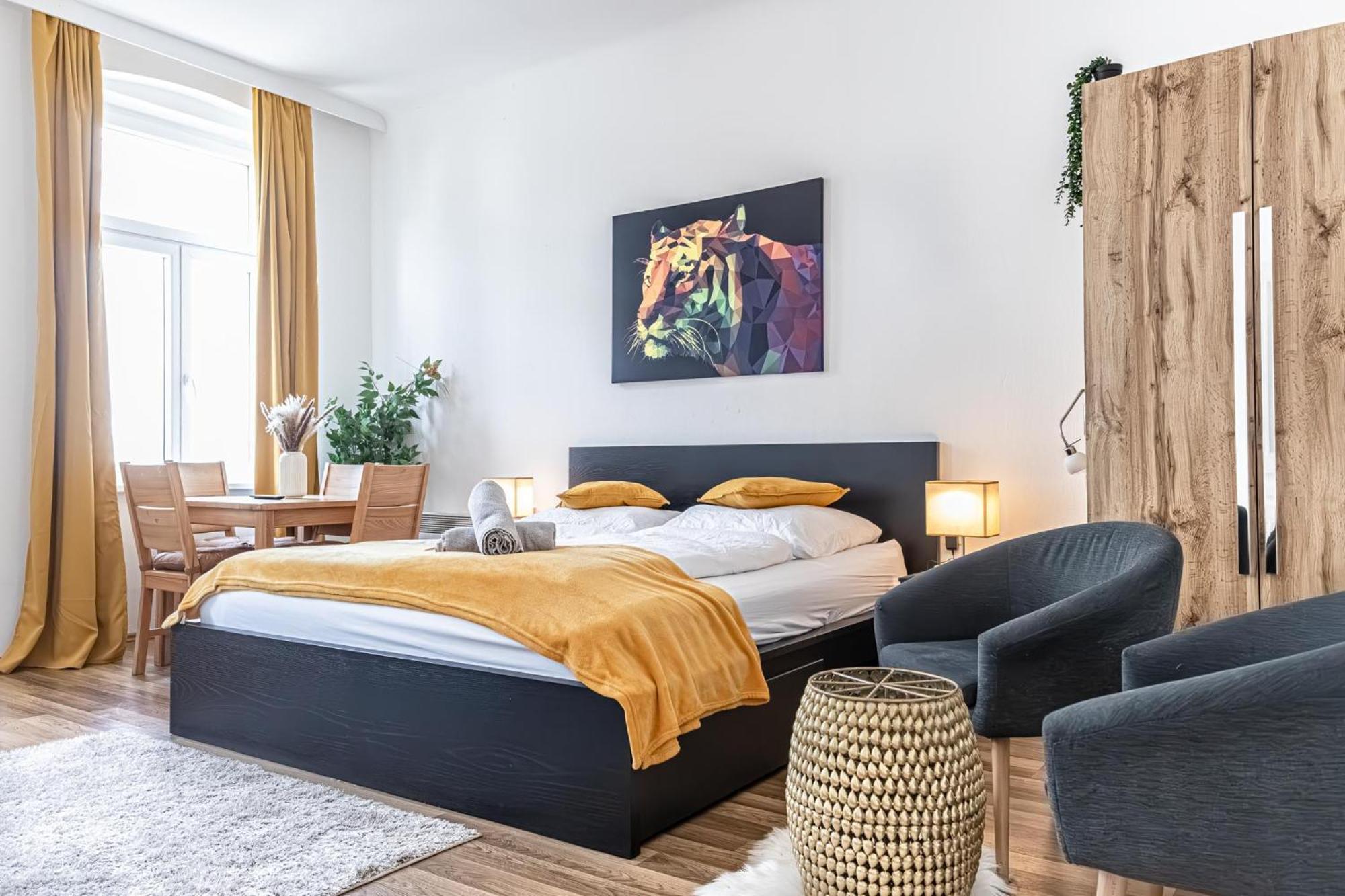 Explore Vienna: 1Br Retreat Near Westbahnhof Exteriér fotografie